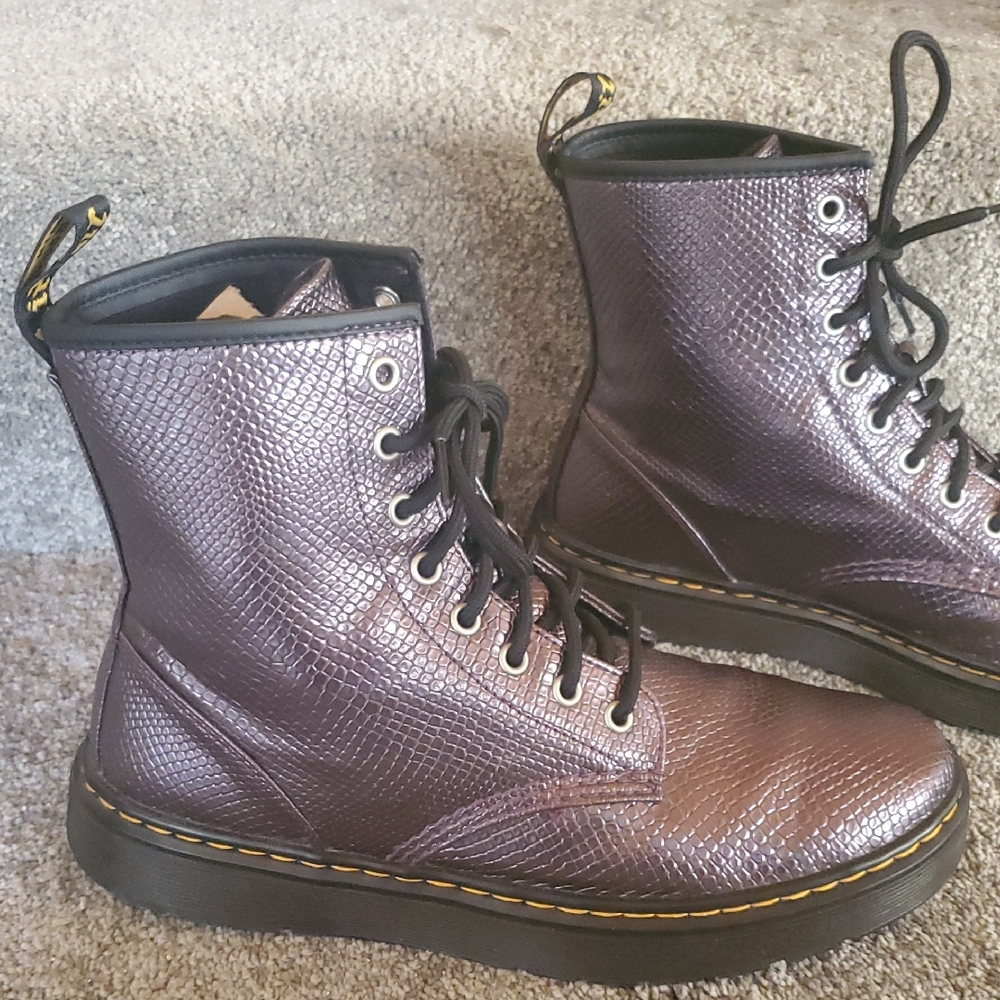 *SALE* Like NEW Dr Martens Metallic Oxblood Zavala Boots